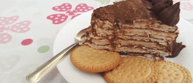 Torta helada de galleta. Así se prepara el postre perfecto con las 'tres B' para disfrutar este verano