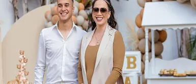 Melissa Klug se la pasó viendo su celular todo su cumpleaños. Melissa Klug festeja sus 41 años con grandiosa fiesta, pero con un gran ausente