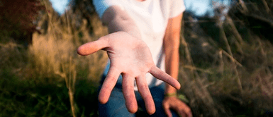 Por qué algunas personas hacen favores todo el tiempo ¿Por qué algunas personas hacen favores todo el tiempo? Esto dice la psicología: no todo es color de rosa