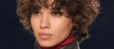 Así es el corte brócoli, el look cañero que triunfa en melenas rizadas Así es el corte brócoli, el look cañero que triunfa en melenas rizadas