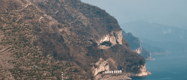 Montaña en forma de perro. La increíble montaña con forma de perro que asombra al mundo y atrae a miles de turistas