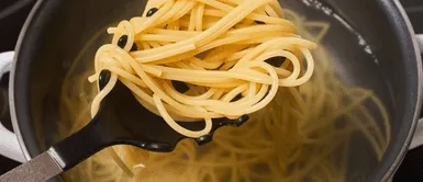 Tallarines listos. El mejor y el peor truco para comprobar si el tallarín está listo