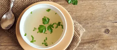 Caldo para bajar de peso. Este es el caldo casero que le ayuda a acelerar el metabolismo y podría ayudarle a bajar de peso