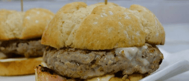 Hamburguesa casera. Aprende a preparar hamburguesas caseras jugosas y llenas de sabor