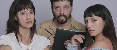 Juego de roles es la más reciente producción de Los Extras. “Juego de roles” llega en el Nuevo Teatro Julieta