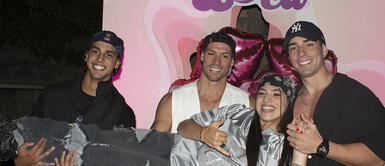 Atina presenta sus nuevos sencillos “Boca” y “Que Tengo Que Hacer”. Cantante urbana Atina lanzó dos temas “Boca” y “Que Tengo Que Hacer”