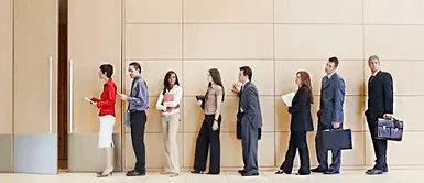 Qué profesiones sobrevivirán a la IA Las CARRERAS que la INTELIGENCIA ARTIFICIAL NO TOCARÁ y que podrías ESTUDIAR si quieres ASEGURAR tu FUTURO LABORAL