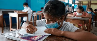 Ministerio de Educación dispone uso obligatorio en alumnos y docentes en este país Ministerio de Educación dispone uso obligatorio de mascarillas en alumnos y docentes en este país