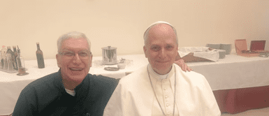Papa León XIV se reencuentra con el cardenal Carlos Castillo tras asumir el liderazgo del Vaticano. Papa León XIV se reencuentra con el cardenal Carlos Castillo tras asumir el liderazgo del Vaticano