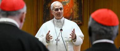 El papa León XIV habló por primera vez con Colegio Cardenalicio tras ser elegido sumo pontífice Papa León XIV pone en jaque a cardenales al exponer si continuará el legado de Francisco: "Renovemos"