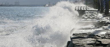Tren de olas llegará a puertos del Perú entre 10:10 y 12:31 horas. Oleaje anómalo alcanzará la costa peruana tras potente sismo en Rusia: estos son los horarios por puerto