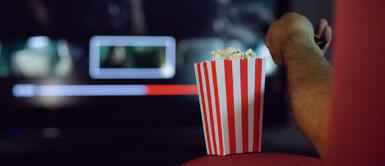 Las series de televisión han evolucionado, convirtiéndose en productos culturales que generan grandes conversaciones y tendencias. Fuente: Difusión. ¿Cuáles son las series de TV basadas en hechos reales que más impactaron?