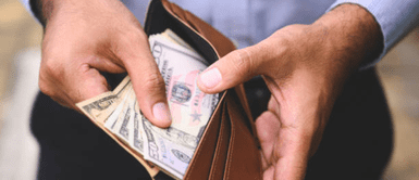 ¿Manía o reflejo mental? Esto significa ordenar los billetes de menor a mayor ¿Manía o reflejo mental? Esto significa ordenar los billetes de menor a mayor