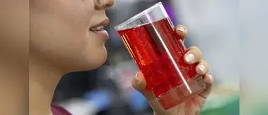 El colorante rojo 3 está prohibido por la FDA luego que estudios lo vinculen con el desarrollo de cáncer. URGENTE | Colorante Rojo 3 bajo la lupa: por qué Perú tardará décadas en migrar a colorantes naturales