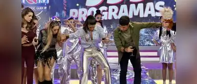 La conductora María Pía Copello protagonizó un divertido percance en vivo durante la celebración de los 555 programas de "Mande Quien Mande", que rápidamente se volvió viral. María Pía Copello impactada por cómo explotaron las redes tras su percance con el outfit que usará en show de Shakira