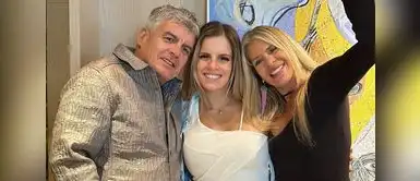 Alejandra Baigorria mantiene una relación amorosa con sus padres. Alejandra Baigorria REÚNE a sus padres y los sorprende con viaje a Europa: "Sin ellos dos no existiría"