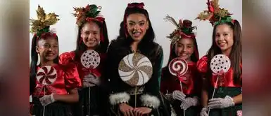 Cielo Torres presenta su nuevo álbum 'Ya es Navidad', cumpliendo su sueño de grabar un disco navideño y colaborando con Edgar Vivar. La cantante destaca la magia de estas fiestas. ¡Internacionalización! Cielo Torres graba canción navideña con Edgar Vivar