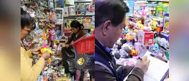 Alerta en Mesa Redonda: venden juguetes navideños tóxicos que podrían poner en riesgo a los niños. Mesa Redonda bajo la lupa: detectan juguetes navideños con sustancias químicas peligrosas