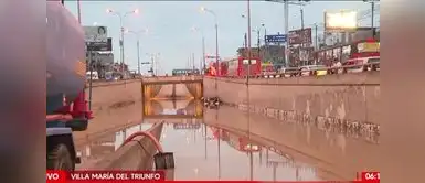 Bus queda atrapado en bypass de Pachacútec: vehículo lleva más de 12 horas sumergido en VMT. Bus queda atrapado en bypass de Pachacútec: vehículo lleva más de 12 horas sumergido en VMT
