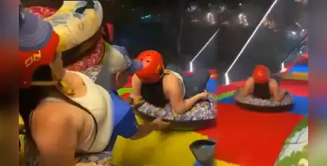 ¡ESCALOFRIANTE! Captan el momento preciso en el que mujer fallece tras lanzarse por tobogán en parque de diversiones y cae al vacío