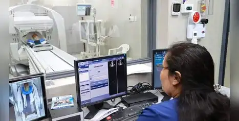 IPEN entrega tecnología nuclear a hospitales de EsSalud para fortalecer la atención a pacientes oncológicos IPEN entrega tecnología nuclear a hospitales de EsSalud para fortalecer la atención a pacientes oncológicos