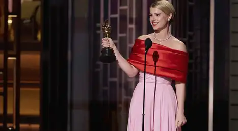 Jessie Buckley se consagró con el Oscar a Mejor Actriz: sus películas y series para ver por streaming
