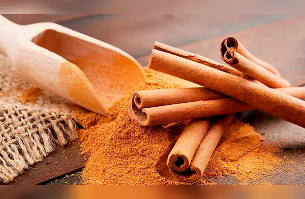 Utiliza la canela como remedio casero para aclarar tu cabello. wapa.pe