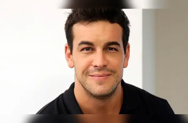 Mira las sexys fotos de Marios Casas. ¡Es adorable! wapa.pe