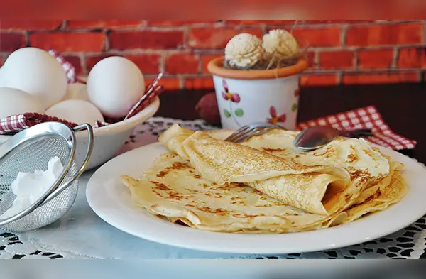 Aprende a preparar unos crepes de pollo para desayunar wapa.pe