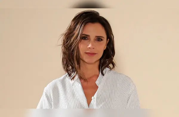 Victoria Beckham nos inspira para lucir cómodas en esta temporada wapa.pe