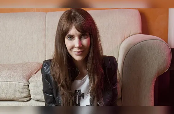 Juliana Oxenford respondió a usuario que la insultó wapa.pe