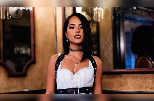 Becky G da respuesta en contra del machismo wapa.pe