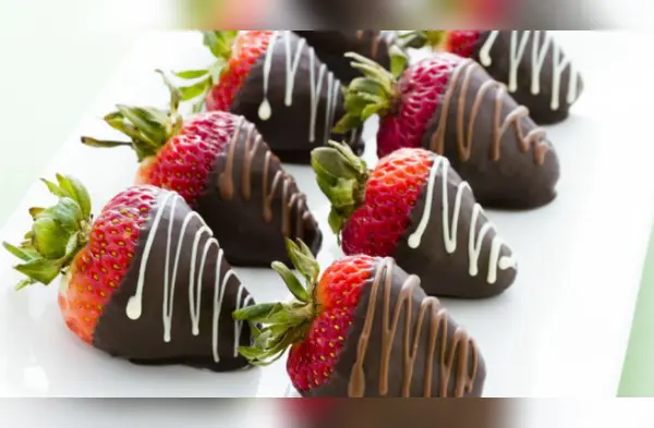 ¿Cómo se prepara las fresas bañadas en chocolate? wapa.pe