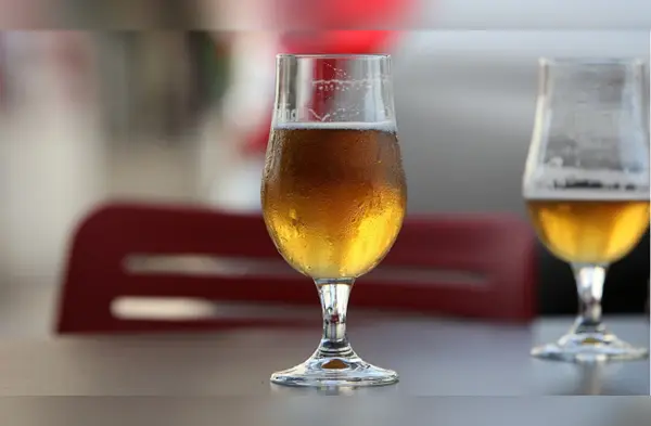 La dieta de la cerveza puede reducir hasta cinco kilos en un mes. wapa.pe