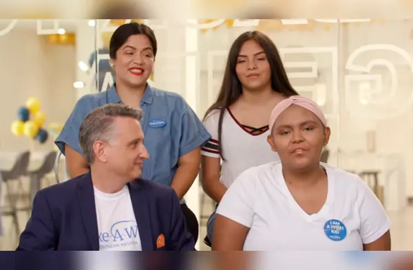 Paciente con cáncer cumplió sueño de crear línea de maquillaje. wapa.pe