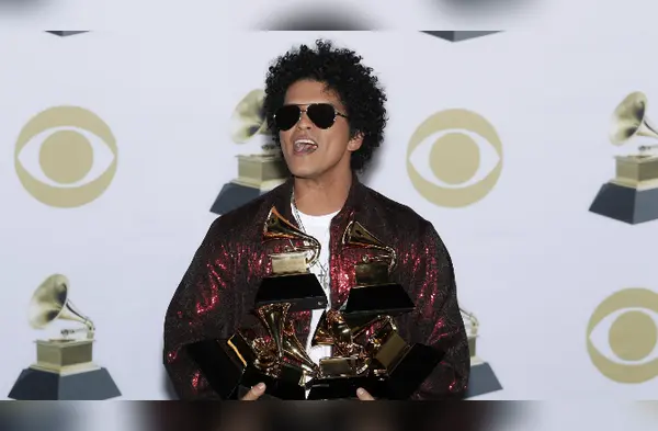 Bruno Mars cumple 33 años y lo celebramos con nueve de sus mejores canciones wapa.pe