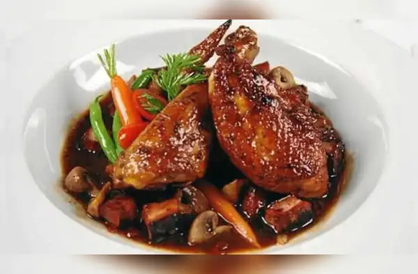 ¿Cómo se prepara el pollo al vino? Aquí te damos la receta wapa.pe