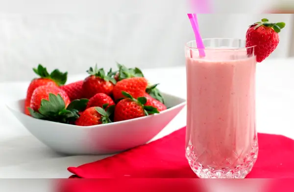 Los batidos ayuda a mantener constantes los niveles de energía y a calmar los ataques de hambre que nos dan durante la lactancia. wapa.pe