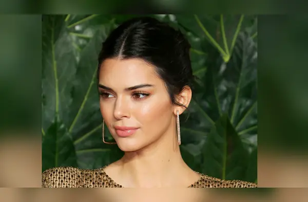 Kendall Jenner asistió a los Premios de la Moda Británica usando un vestido transparente. wapa.pe