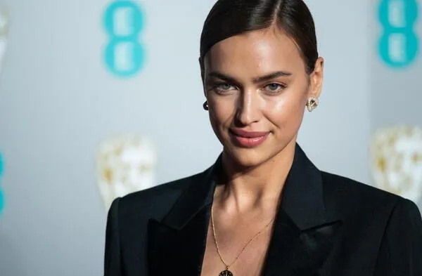 Irina Shayk revela el gadget que usa para el cuidado de la piel wapa.pe