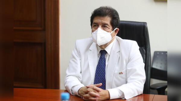 Colegio Médico del Perú advierte que bajarse mascarilla es riesgo contagio COVID-19