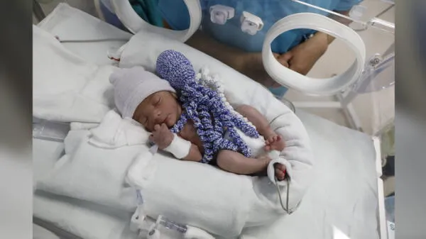 Enfermera revela los beneficios de pulpitos de amor para bebés prematuros reducir la ansiedad tras pandemia