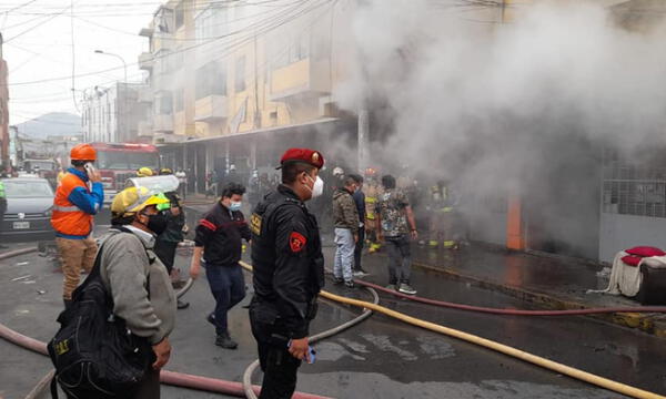 Incendio en el Centro de Lima wapa.pe