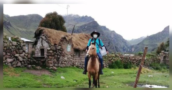 Enfermero en Arequipa recorre horas a caballo para vacunar contra coronavirus