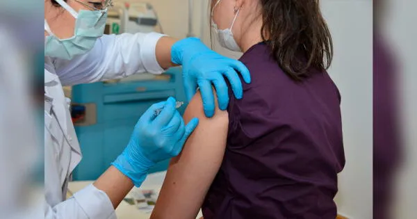 Cuáles son las vacunas que se deben aplicar los adolescentes