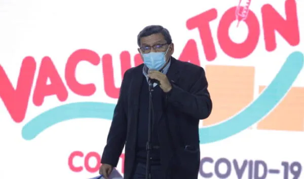El ministro Hernando Cevallos anuncia la quinta vacunatón descentralizada. Foto:  John Reyes