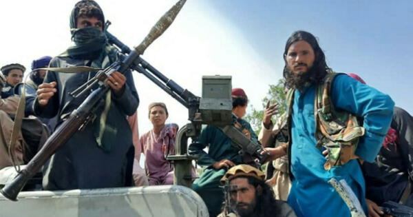 Los talibanes llamaron a su puerta tres veces: la cuarta vez, la mataron