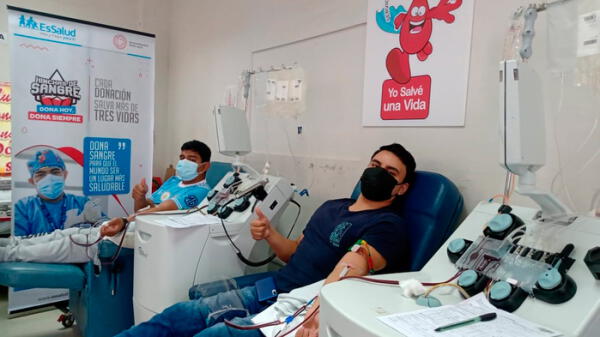 Ministerio de Salud organiza colecta de sangre para las víctimas del fatídico accidente. Foto: EsSalud