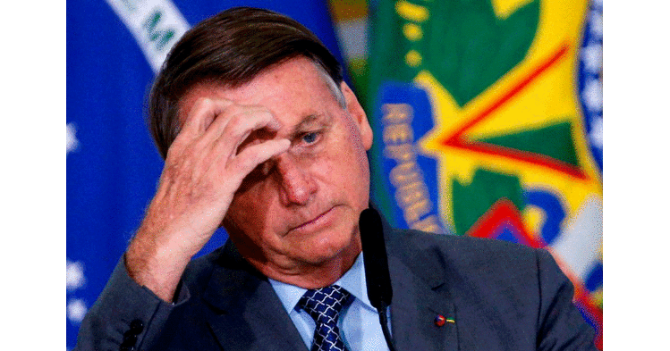 Senado de Brasil aprobó informe donde se le acusa a Jair Bolsonaro de nueve delitos.