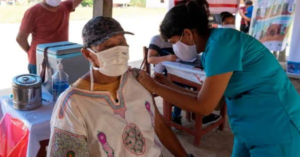 El titular de la Diresa Ucayali, Juan Carlos Salas, consideró muy importante el avance de la vacunación contra la COVID-19.